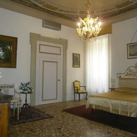 Frühstückspension B&B Palazzo Camozzini 3*