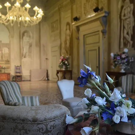 B&B Palazzo Camozzini 3*
