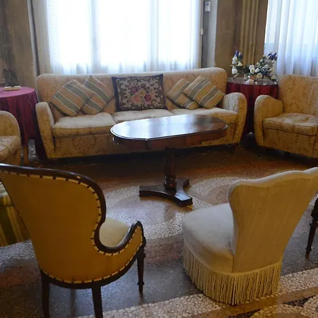 B&B Palazzo Camozzini Frühstückspension 3*