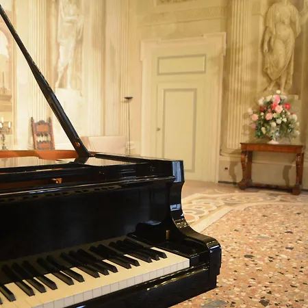 B&B Palazzo Camozzini Frühstückspension