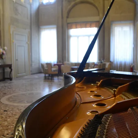 B&B Palazzo Camozzini 3*